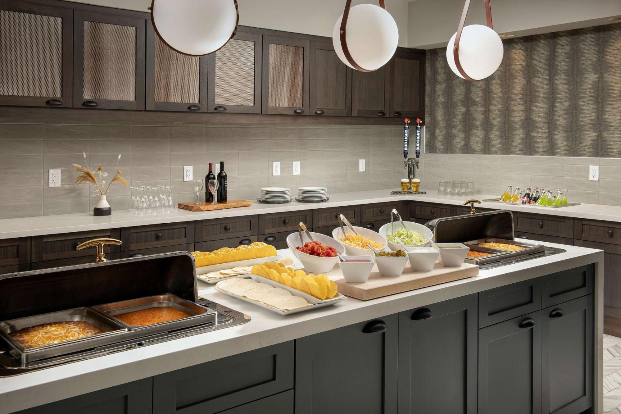Homewood Suites By Hilton Louisville Airport מראה חיצוני תמונה